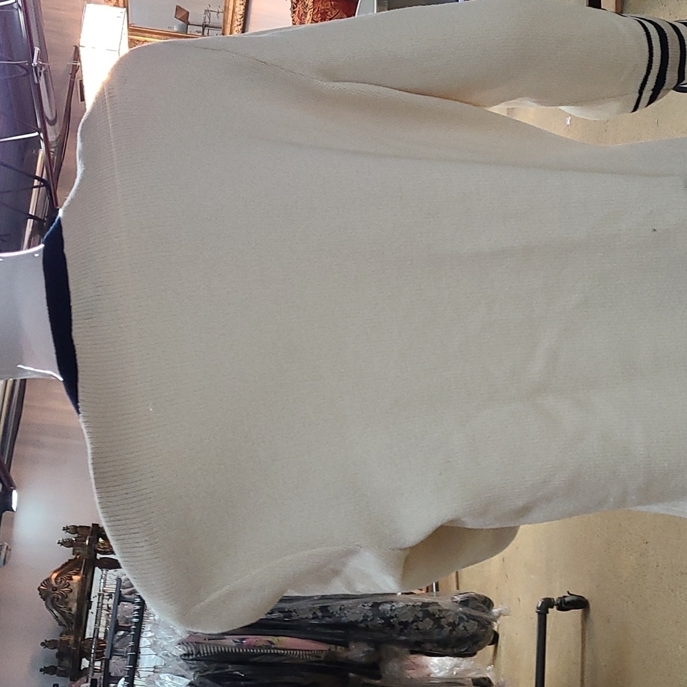 St. John Collection by Marie Gray Sweater Jacket - Picture 4 of 10